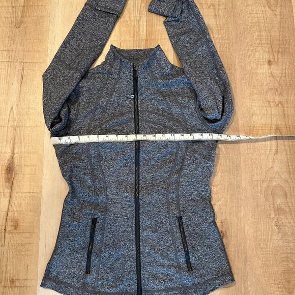 Lululemon Women’s Define performance jacket - Picture 9 of 16